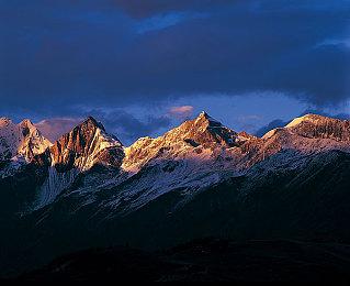 哥谭骑士编剧：《艾尔登法环》联网差 我掉线频繁被ban